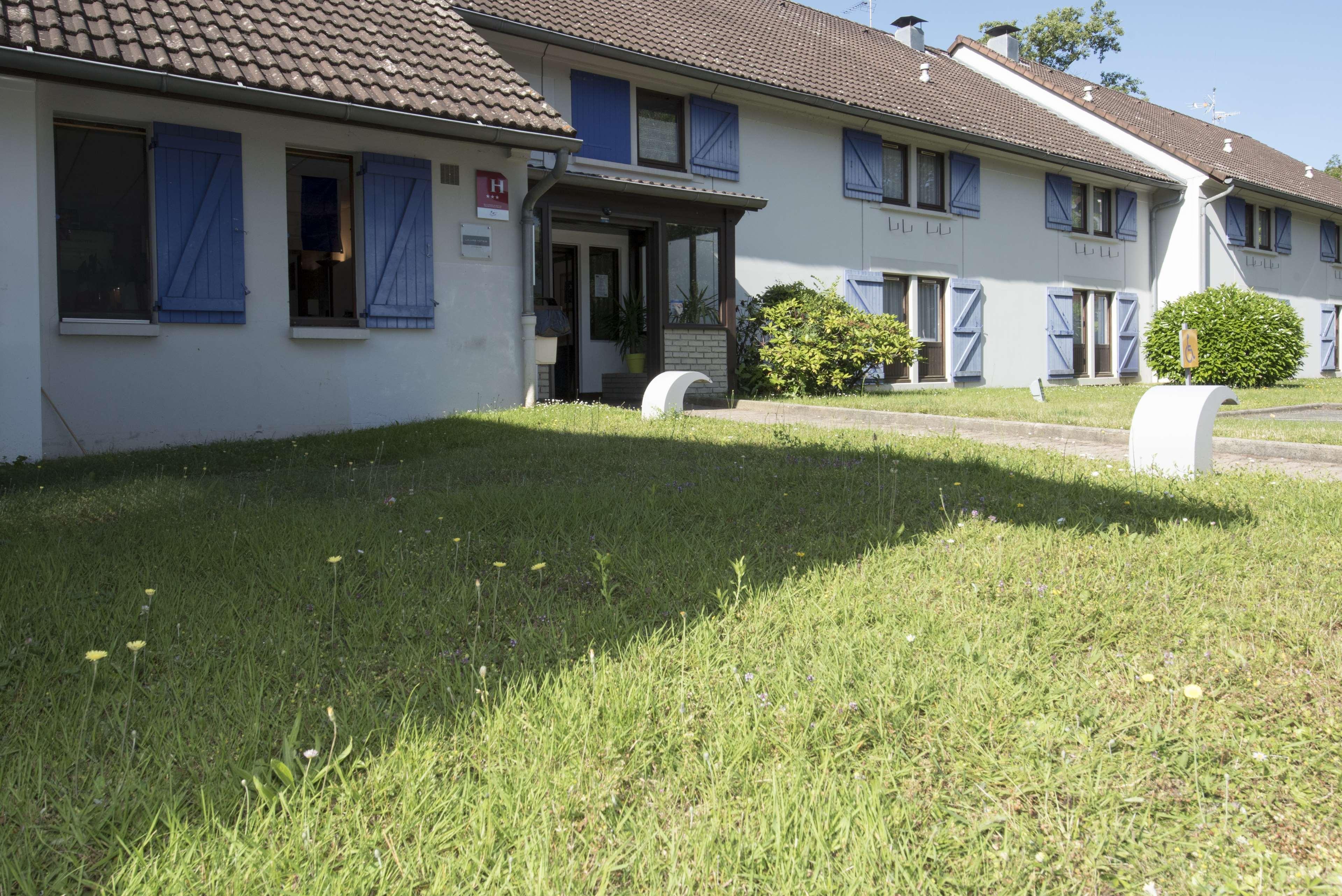 Kyriad Geneve St-Genis-Pouilly Saint-Genis-Pouilly Exterior photo
